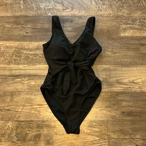 Black ribbed bathing suit with tie